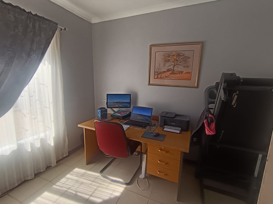3 Bedroom Property for Sale in Minerva Gardens Northern Cape